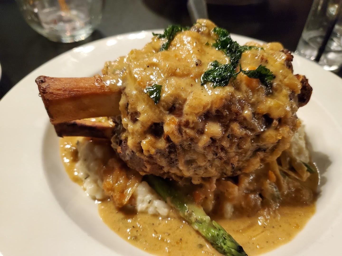 Mia Via Restaurant & Bar
